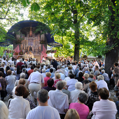 tumy-wiernych-podczas-tygodnia-maryjnego-2015